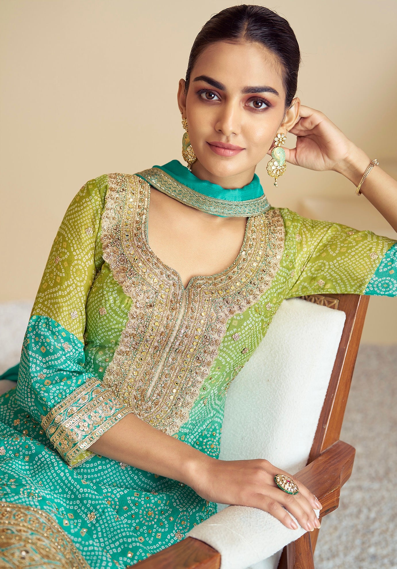 Mehreen Bandhej Elegance Set